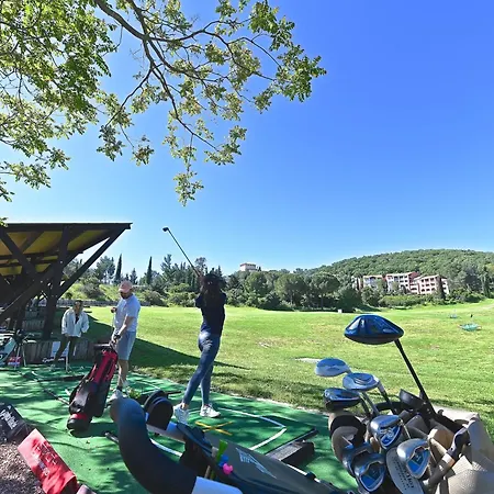 아파트 Le Village - C6013 By Interhome